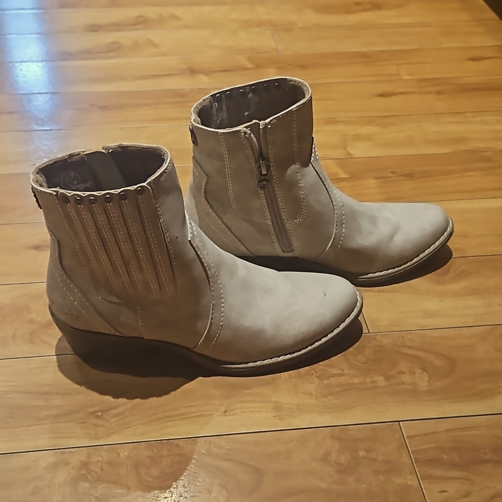 Cowboy Boots - Picture 3 of 4
